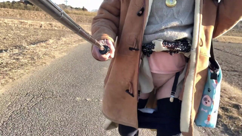 megu2002: Autoformazione n. 94 Indossa assorbenti igienici e assorbenti assorbenti e cammina...