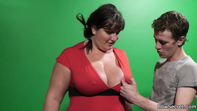BBW Productions: Dělám sexy tlustku přímo ve video studiu