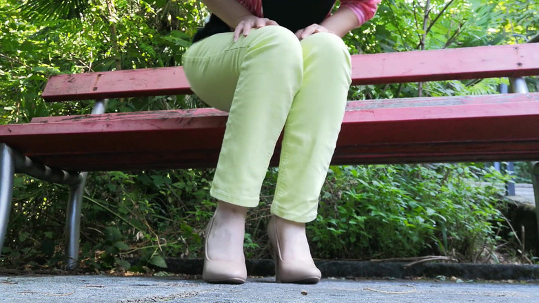 RavenBigAss: Raven: Toe Tapping Kaki Bersilang, Neraka Tinggi dan Seluar Jeans...