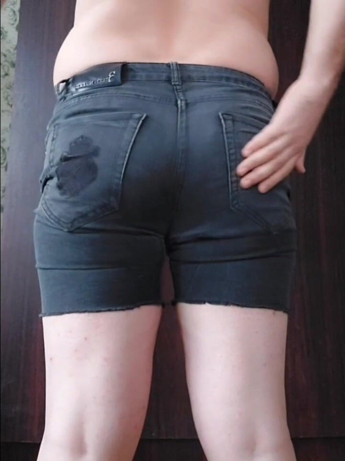 Kitty_Cross: Donnona bionda culo grosso pantaloncini neri bollente ladyboy sexy shemale...