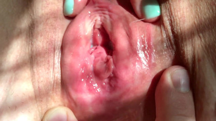 Anna Shpilman: Moje kundička je tak mokrá .... Šťáva teče a kape! Potřebuji tvrdého...