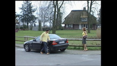 Deutschland porn: 两个淫荡婊子在她的阴户里穿孔做爱