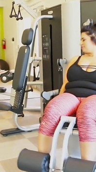 Gruba BBW Sofia Rose uderzyła w blat kuchenny!