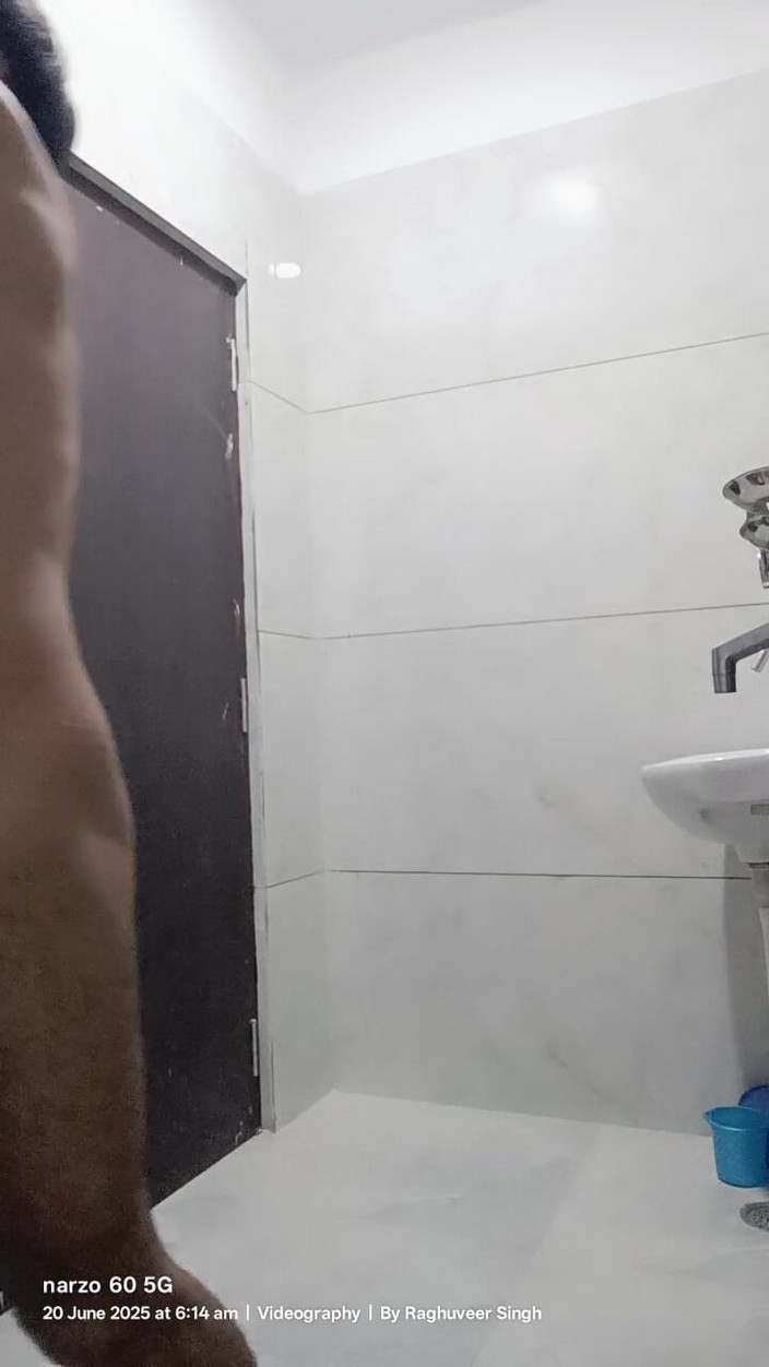 Rajasthani-old-lover: Sesso indiano desi uomo gode della doccia