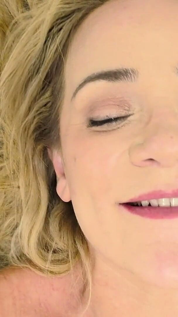 Ezshowin: Rachel Ramsey Má hodně zábavy !!