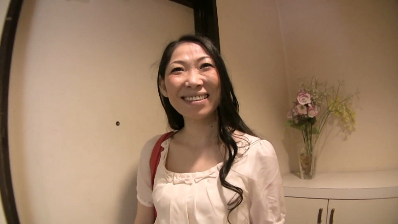 Asian Mature Climax: Seksi Asyalı bebek fışkırtıyor ve oyuncu seçmelerinde sikiliyor