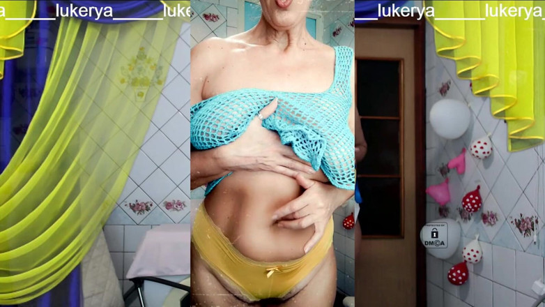 Lukerya: Fröhliche lukerya ist, wie üblich, mit erotischer Reinigung in einem transparenten...