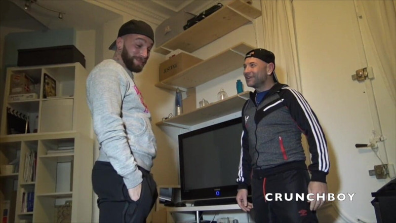 Sex humiliation with french lads: Humillación sexual para Flo follada por Jess Royan