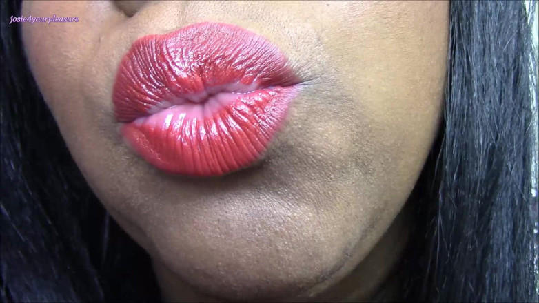 Josie4yourpleasure: Lèvres rouges dans la hd emblématique mat