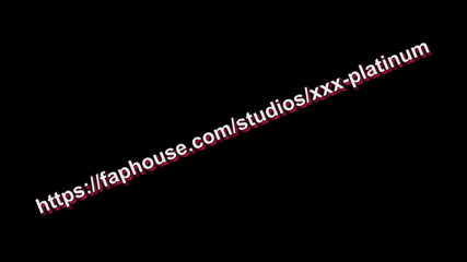 XXX-Platinum: В ванной сексуальная милфа бреет свою волосатую киску и лобок крупным планом, вагина и пизда милфы