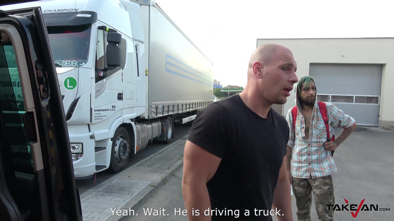 Take Van: Avrà un giro, ma non senza sperma sul culo