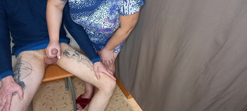 Zona901: Masturbacja mojego penisa w przymierzalni