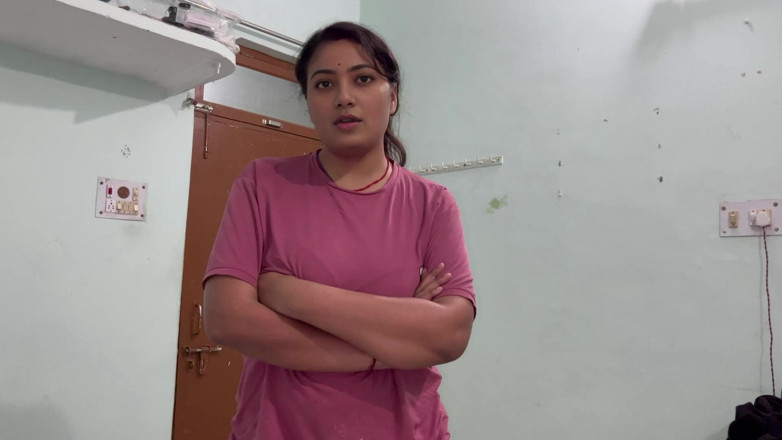 Hotty_ragini: Mijn grote stiefzus was boos op me, we deelden een...