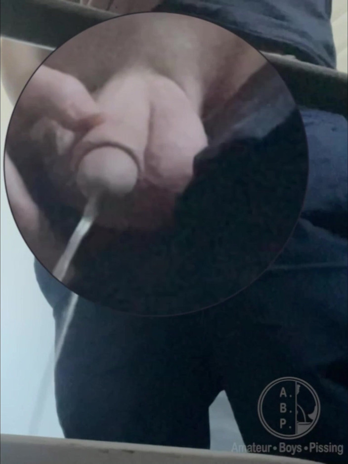 AmateurBoysPissing: Jules’ Bathroom Breaks: a Normal Day Compilation