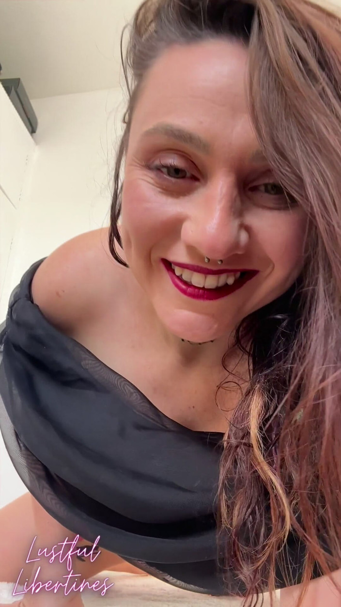 Lustful Libertines: Je Verbeelden Dat Je Naar Me Toe Glijdt