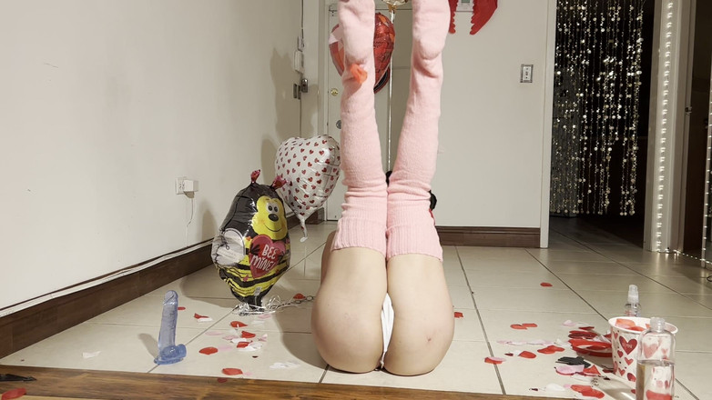 Sandy Love: Cariño latina jugando con consolador