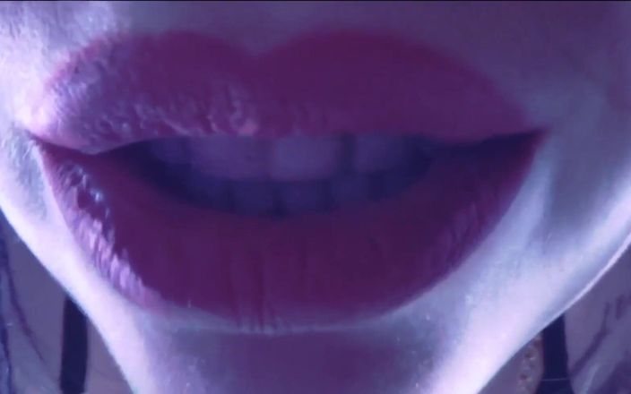 Goddess Misha Goldy: ¡Yo soy tu reina!