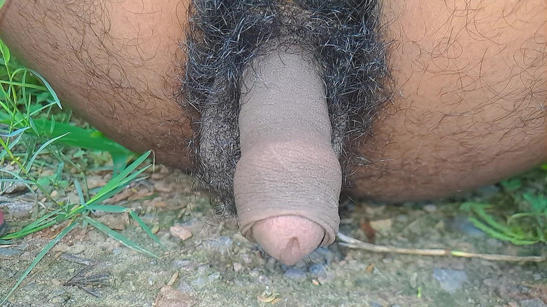 Desi_Porn_India: Desi sexy gay chcaní v džungli sólo.