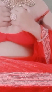 Indische homo travestiet echte xxx seks in rode saree harde neukpartij
