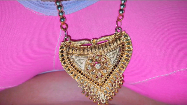 Housewife 69: Küçük memeli kız seks