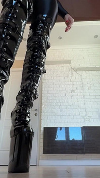 You're Under My Boots: Giantess Crush POV