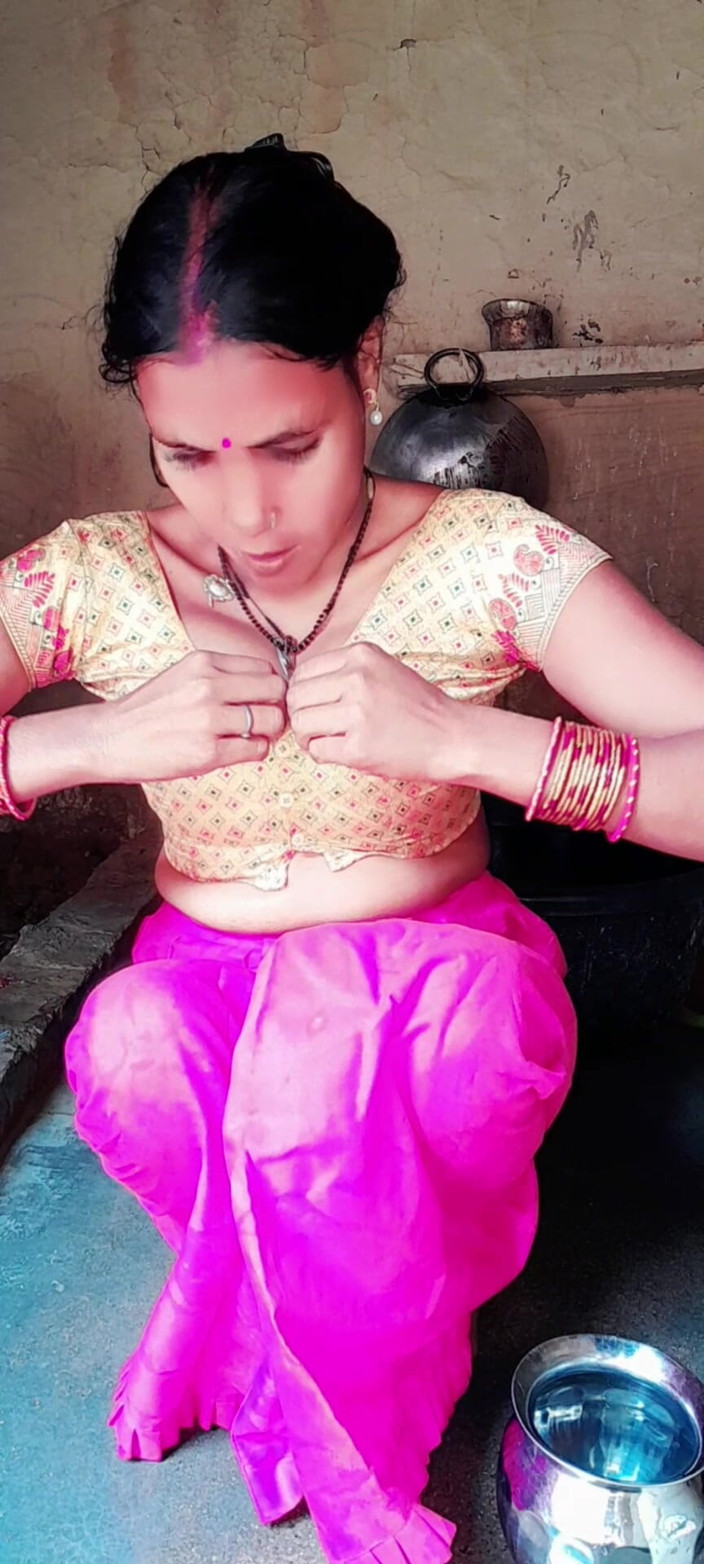 Renudbf: Koupám se sama. Pojďte se mnou vykoupat