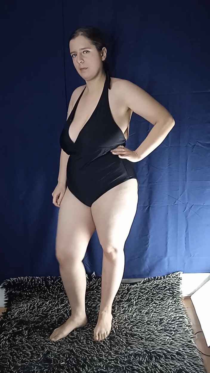 Lena Rose: Більше одного шматка купальників для плюс розмір жінки