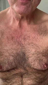 Edging toute la journée, je décide enfin de jouir. Verbal, orgasme, éjaculation