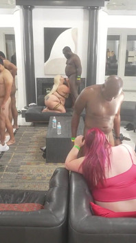 Masywna BBW orgia