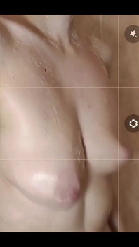 MILF in shower - real phone footage