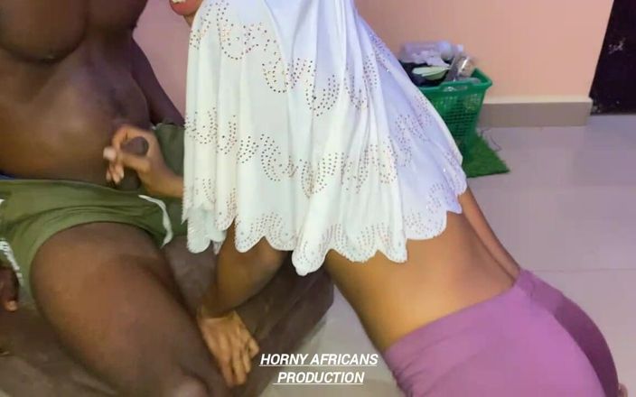 Horny Africans: 饥渴的壮男伸展的苗条女郎湿润紧致的阴户