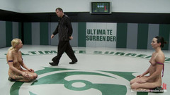 Ultimate surrender by Kink: Wenona "de turnster" (2-0) vs Rain "poison" Degrey (1-3)