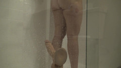 Tropical Lust: Melancap mandi seksi