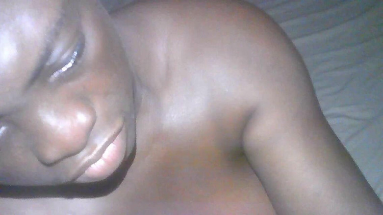 Oladi plenty tv: 大きなお尻の爆発的な女の子とセックスしてみてください