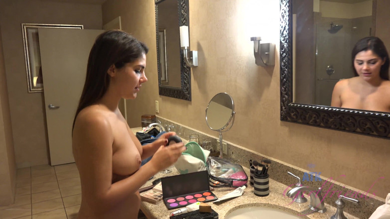 ATK Fans (Girlfriends): Liburan virtual las vegas sama valentina nappi 1/2