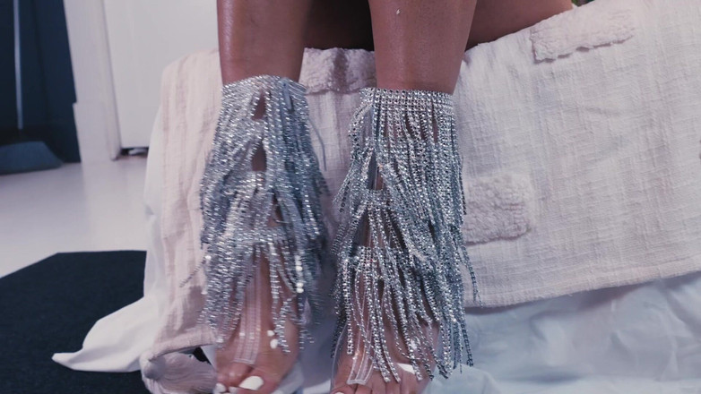 Women are art: Piedi oleosi