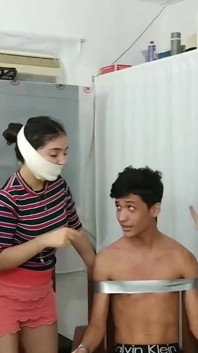 Kursi diikat dan digelitik oleh tiga gadis tersumpal microfoamly tape!