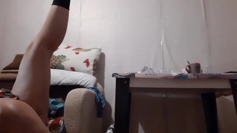 Lesbian-candys: Aku muncrat di celana dalam basah kotor dan dia muncrat...