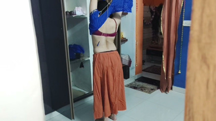 Ruhika Backbencher: Viral Video of a Hot Desi Bhabhi Putting on a...
