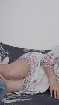 Calda bhabhi devar flirta con il culo stretto e scopa duro quando lo fa stretching
