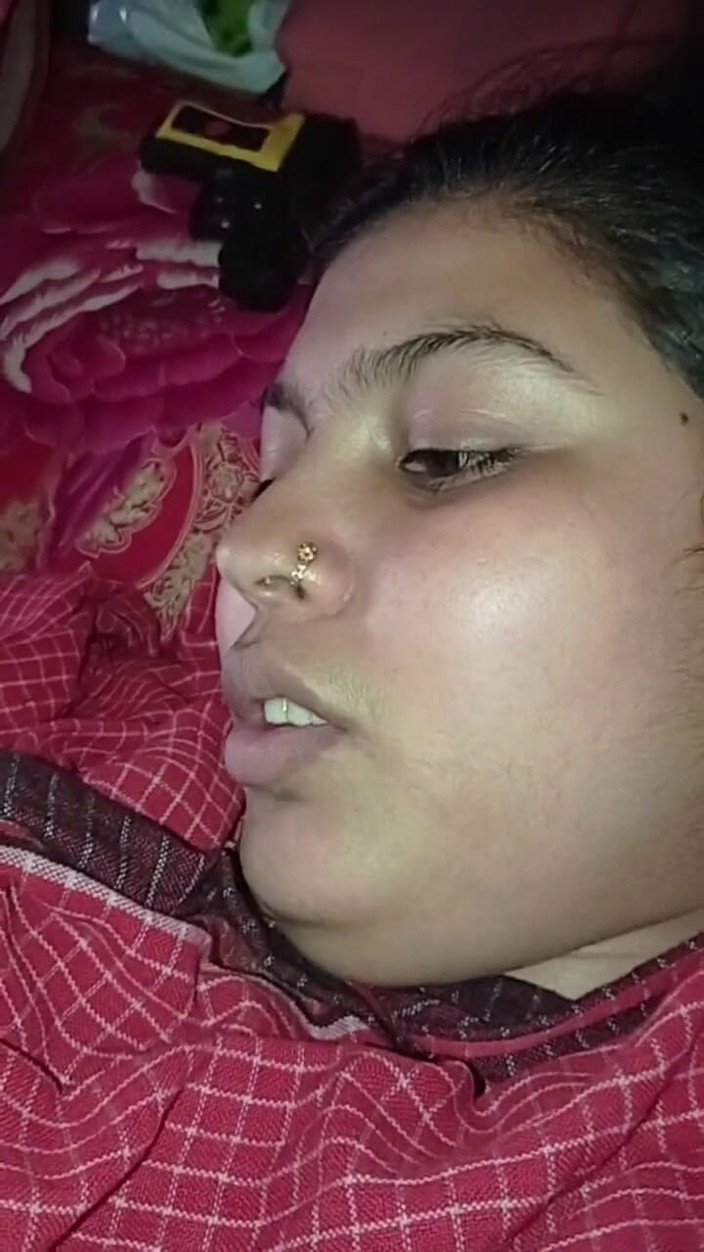 Desivideo: नवविवाहित जोड़े की प्यारी देखभाल करने वाली पति पत्नी प्यार करती है