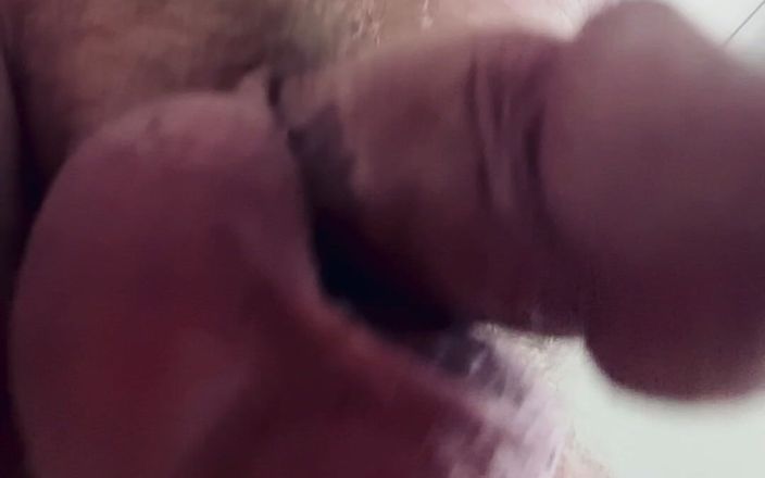 Beardedcummer: Ağır çekim büyük dolu ayı taşakları