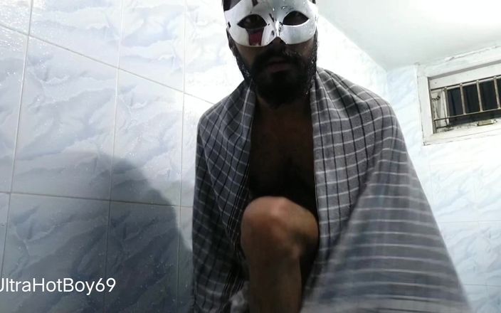 UltraHotBoy69: Развлечение с обнаженным купанием в душе