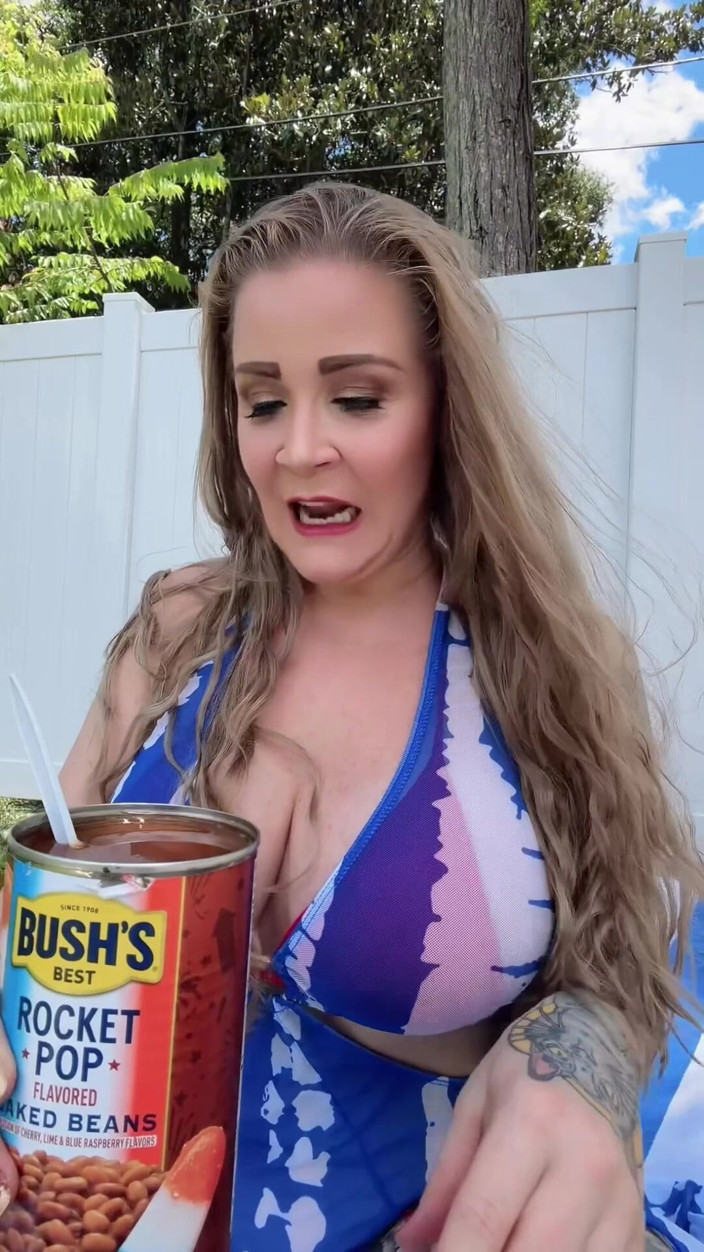 Miss Whitney Morgan: Rosso, bianco e pieno di rimpianti di foodie