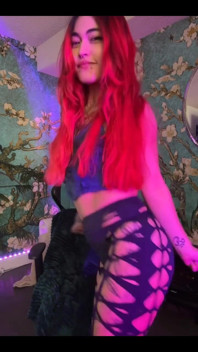 We Wiggle We Dancin