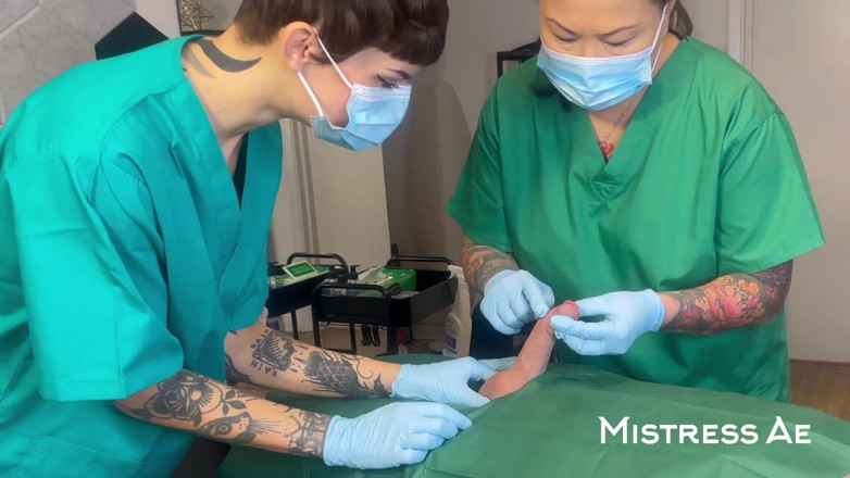 MistressAe: การตรวจและรักษาด้วยเครื่องมือทางการแพทย์แบบสองสาวเดี่ยวกับมาดามหลี่หยิงและคนไข้ของเรา