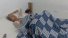 Swingersamateur40: Překvapil jsem svou nevlastní sestru v posteli masturbovat a vpadl...