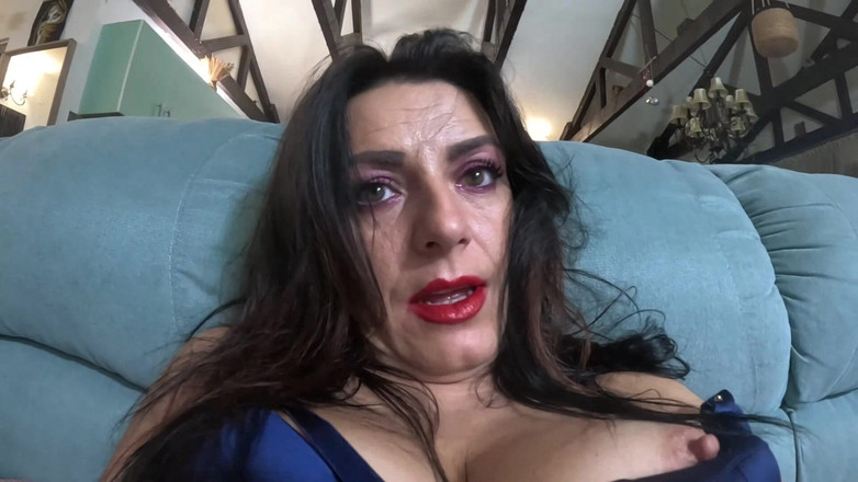 MilfyCalla: Tükürme fetişi takıntısı - edepsiz konuşma, sigara içme ve ıslak mastürbasyon 324