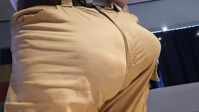 Monster_Meat_: Amazing Bulge in Kaki Shorts
