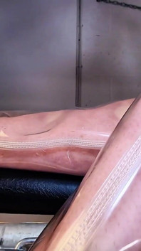 Latex bạn muốn trở thành ả điếm ủng của tôi